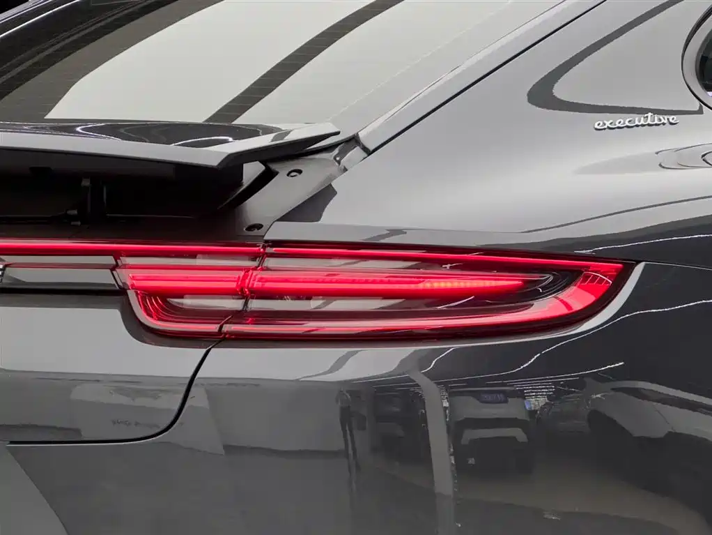 Porsche Panamera 2017 Panamera 4 Executive Long Wheelbase 3.0T фото 18