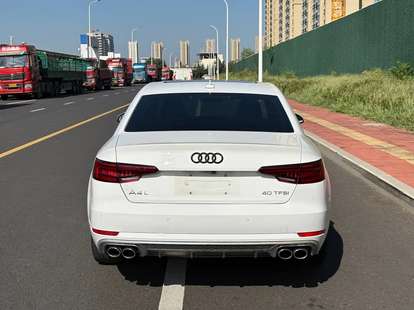 Photo 4 - Audi A4L
