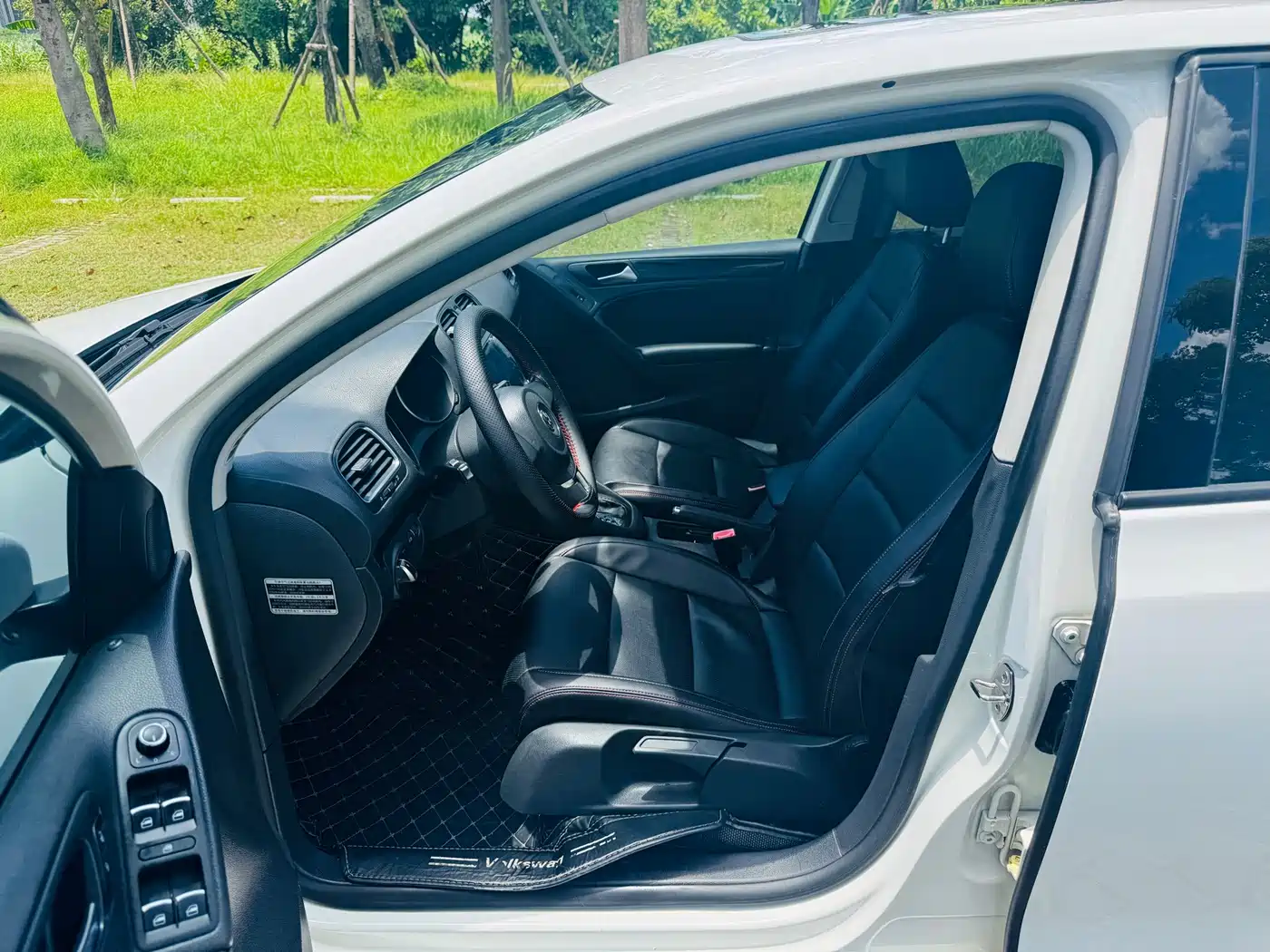 Фото 9 - Volkswagen Golf