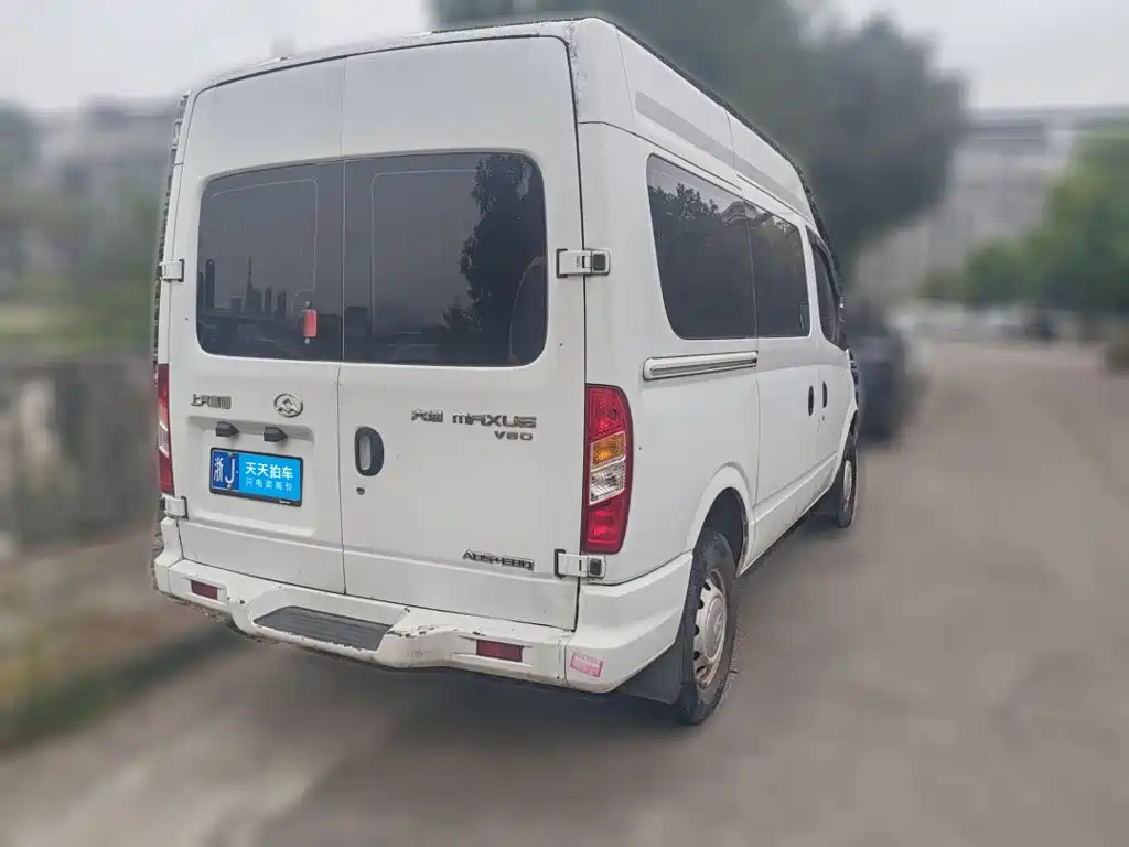 Maxus Xintu V80 2018 2017 2.5T 6-speed manual Aoyun Tong China V short wheelbase medium roof 5/6/10 seats