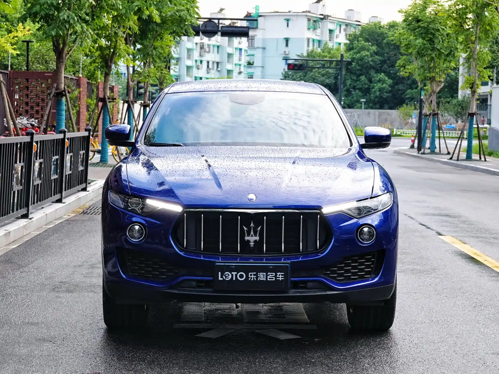 Фото 2 - Maserati Levante