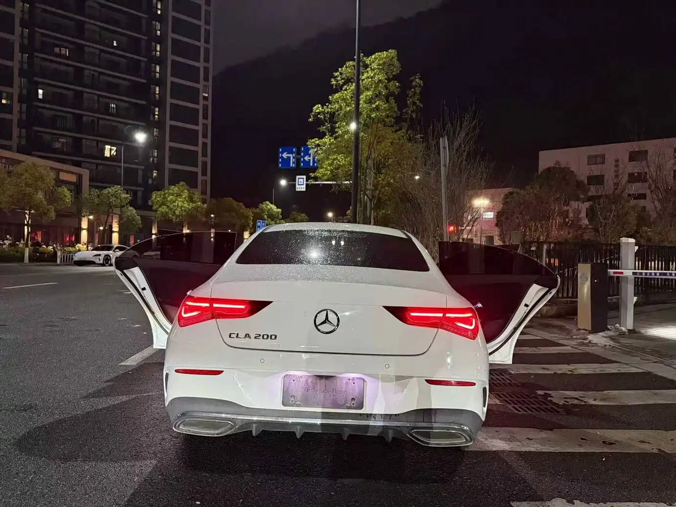 MERCEDES-BENZ CLA (IMPORT)
