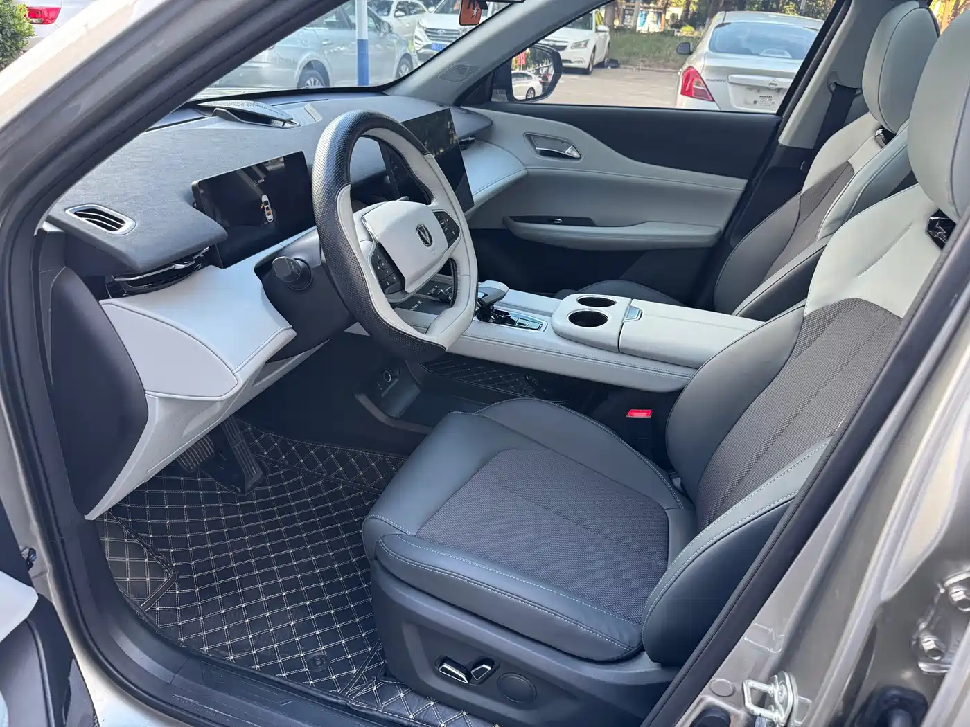 Changan UNI-Z 2025 2025 1.5T Luxury Edition