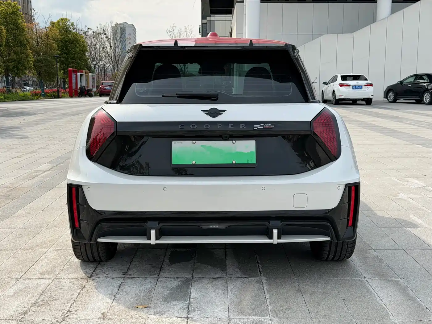 MINI ELECTRIC  JCW