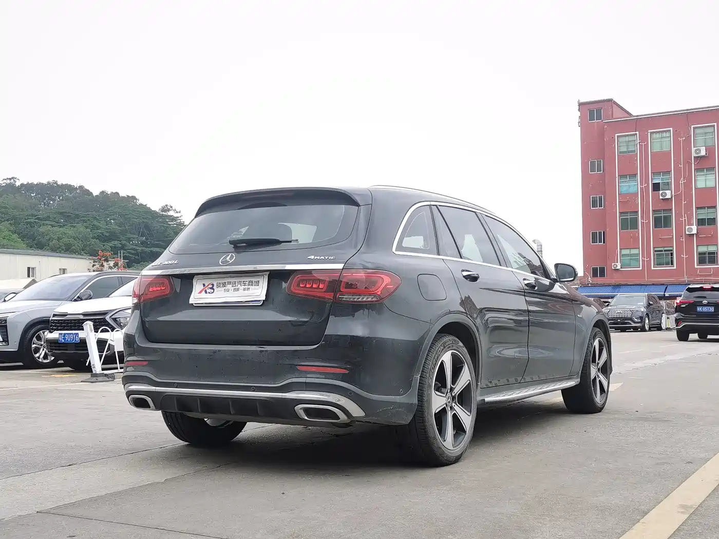 MERCEDES-BENZ GLC