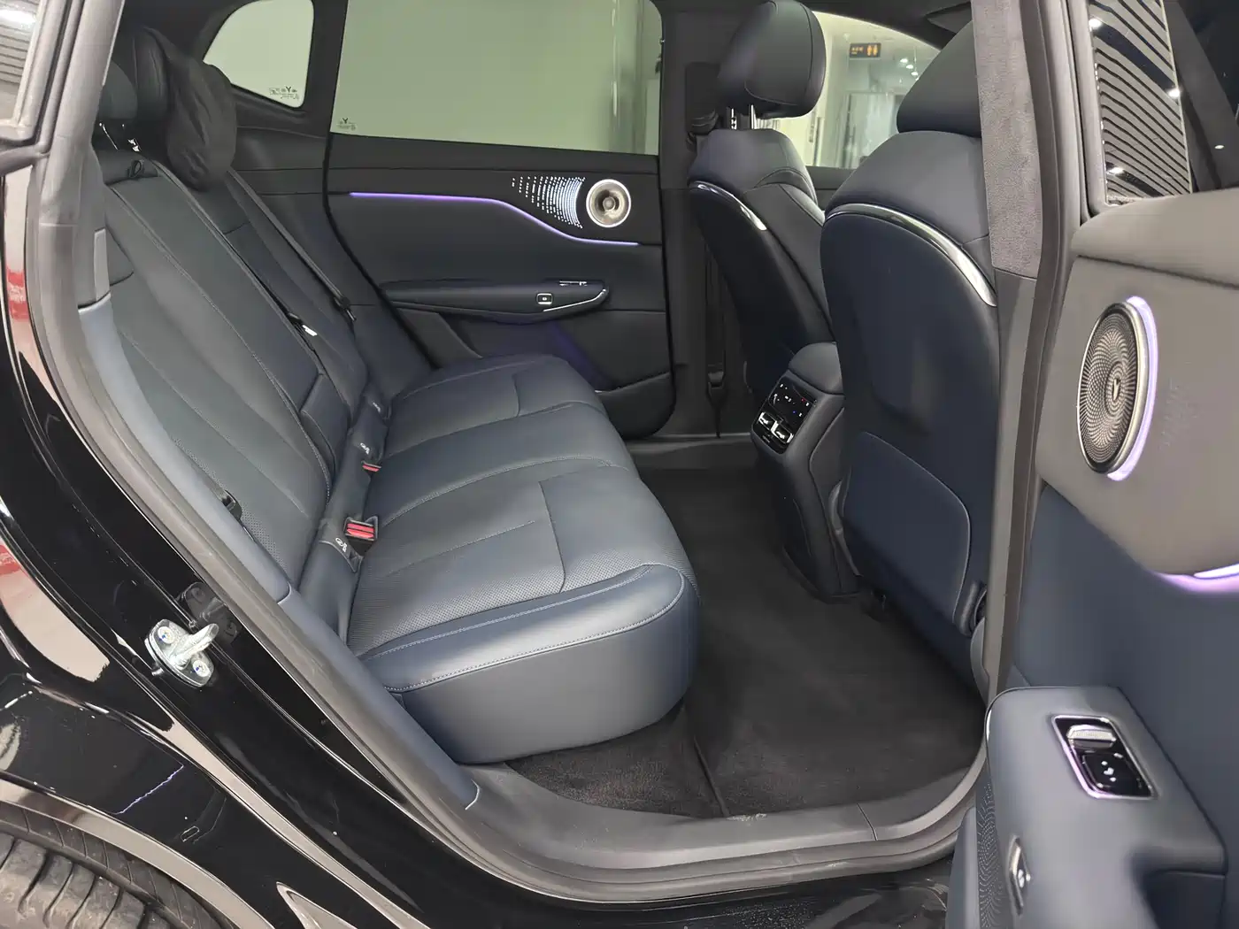 Voyah Auto Voyah Zhiyin 2025 Base фото 4