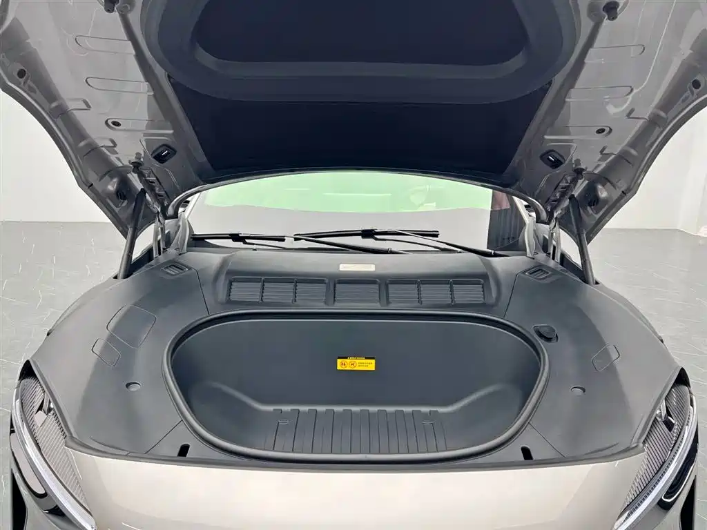 Xiaomi Auto Xiaomi YU7 2025 Extended Range AWD Pro фото 12