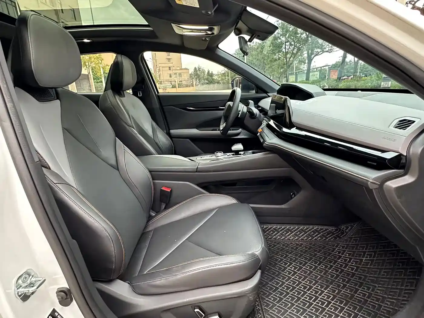 Changan UNI-V 2022 2022 1.5T Premium Model