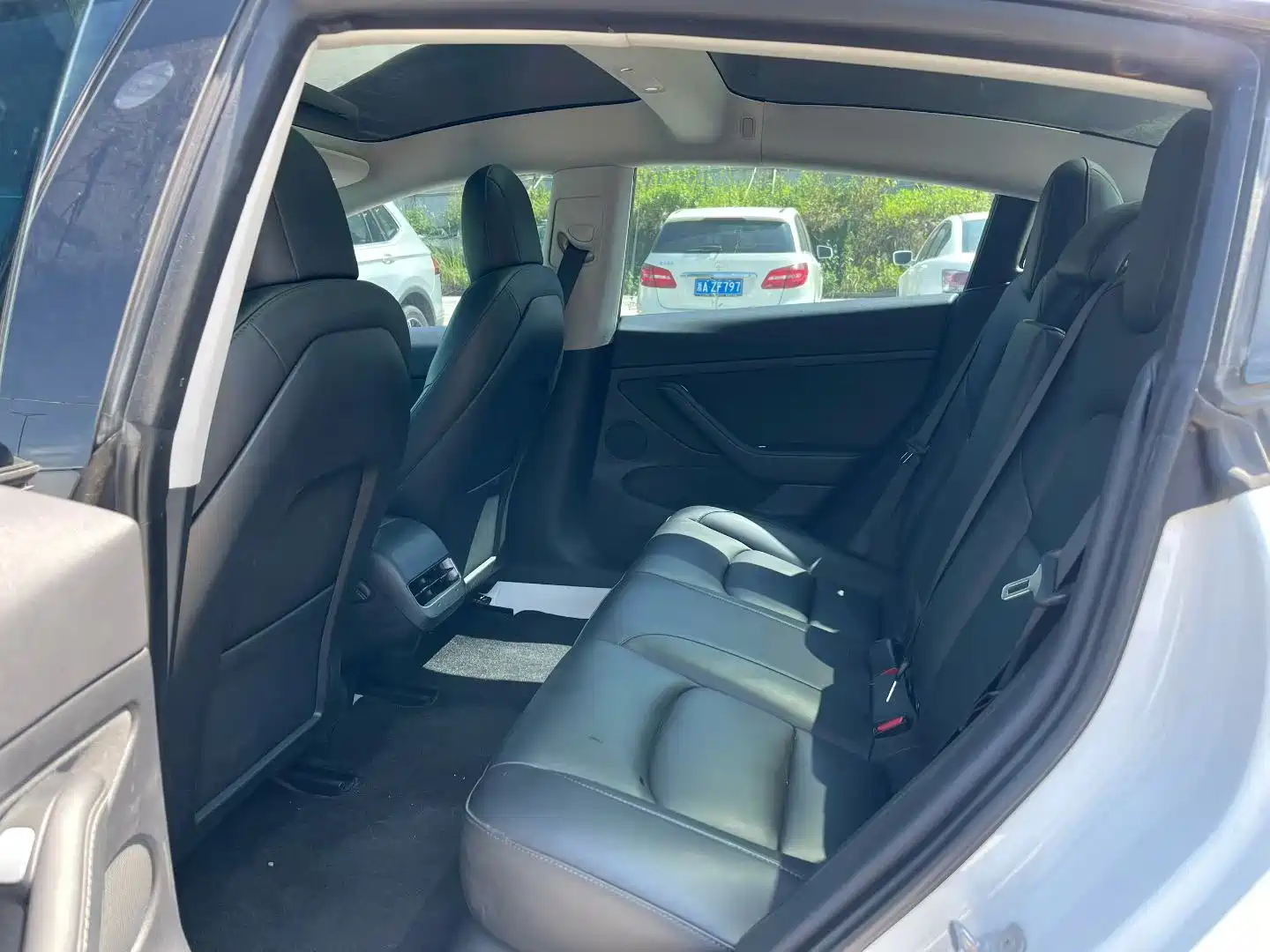 Фото 6 - Tesla Model 3
