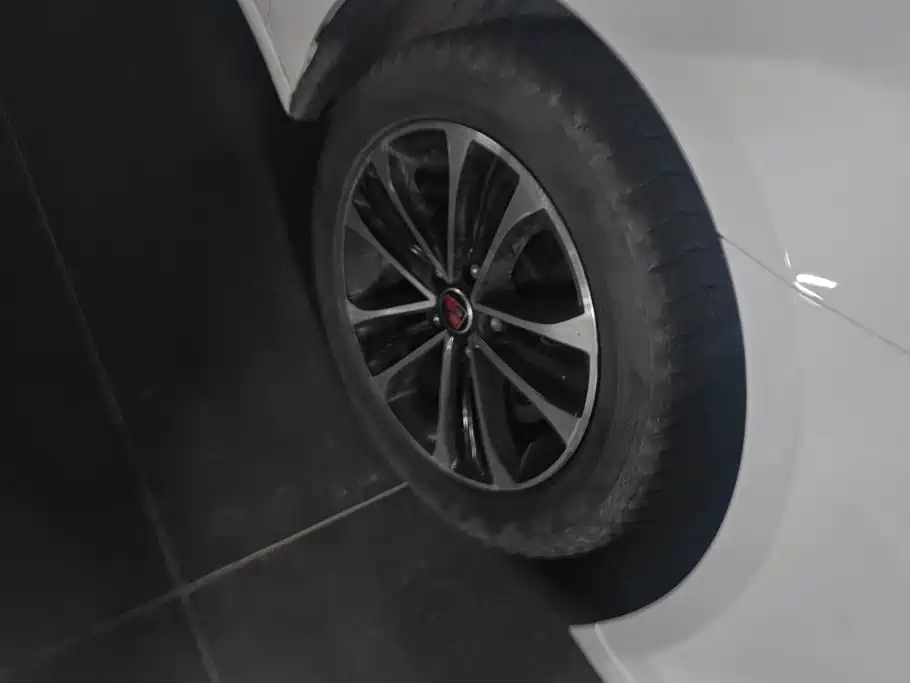 Roewe i6 2020 2020 PLUS 1.6L CVT 4G Connected Glory Luxury Edition