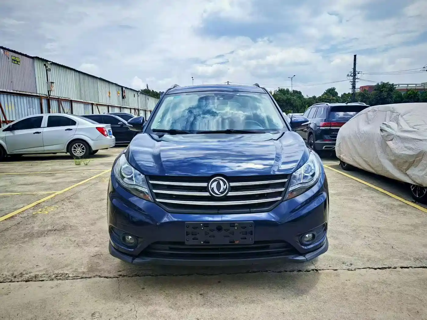 Dongfeng Fengguang Fengguang 580 2016 2016 Facelift 1.5T CVT Comfort