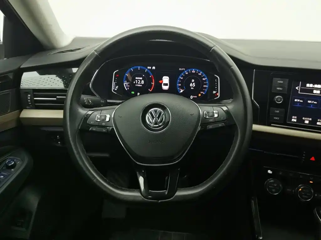 Фото 11 - Volkswagen Passat