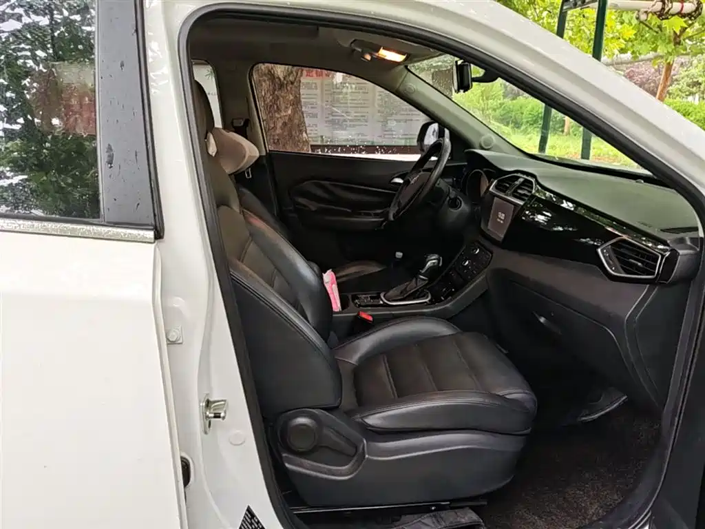 MG Roewe RX5 2016 2016 1.5TGI TST Luxury Edition
