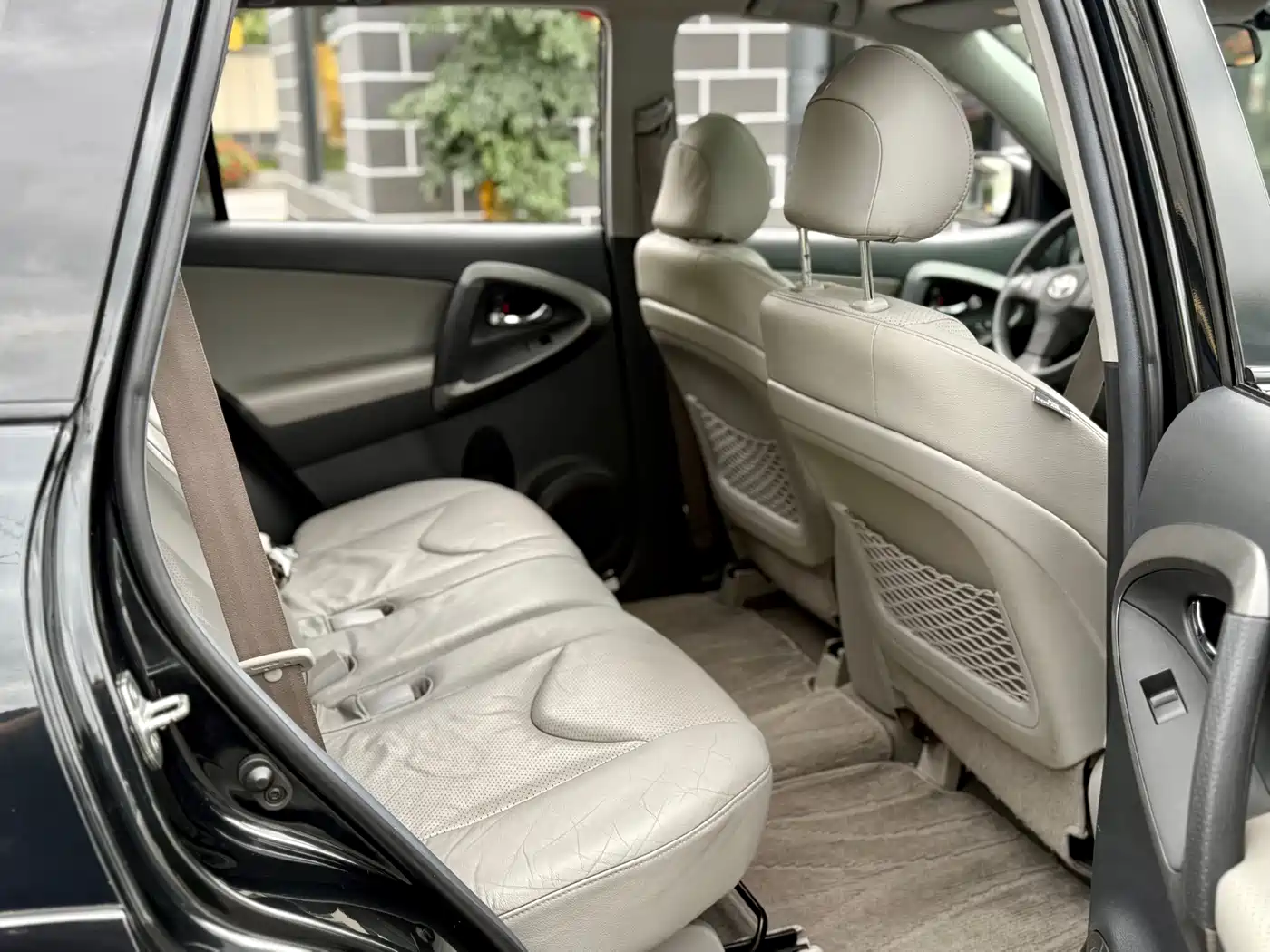 Toyota RAV4 Rongfang 2010 2.4L Manual Luxury Upgrade Edition фото 18