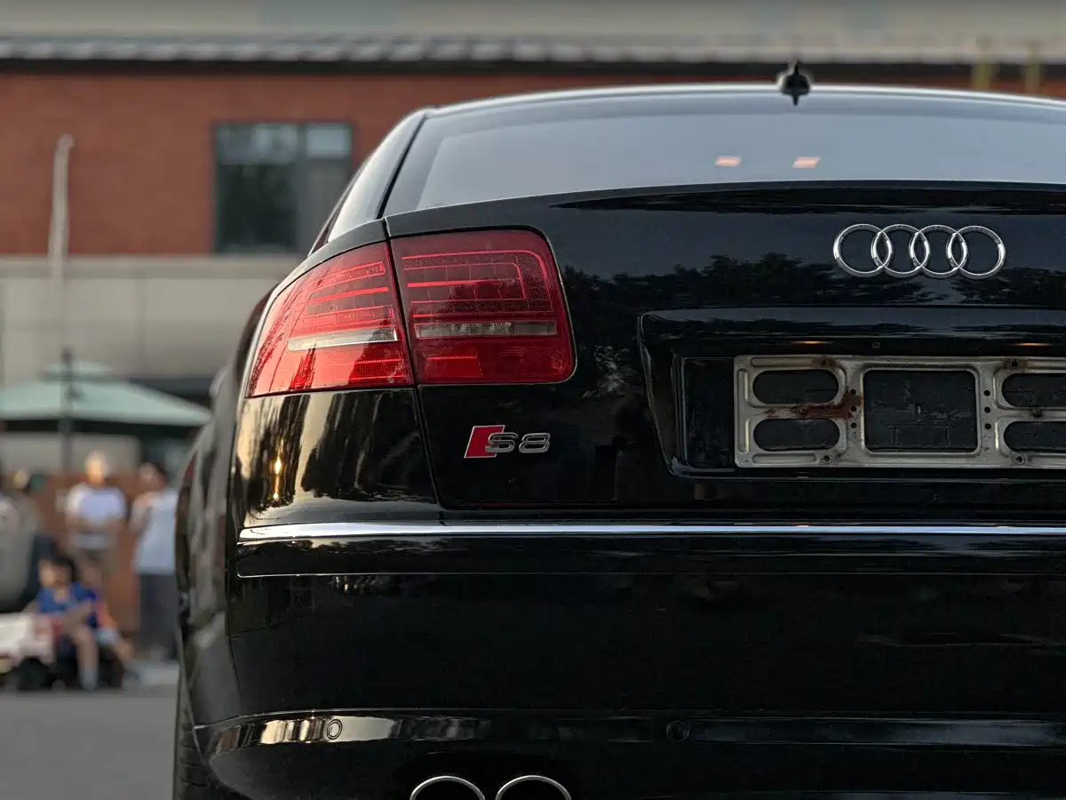 Audi S8 2008 2008 Model S8 5.2FSI quattro