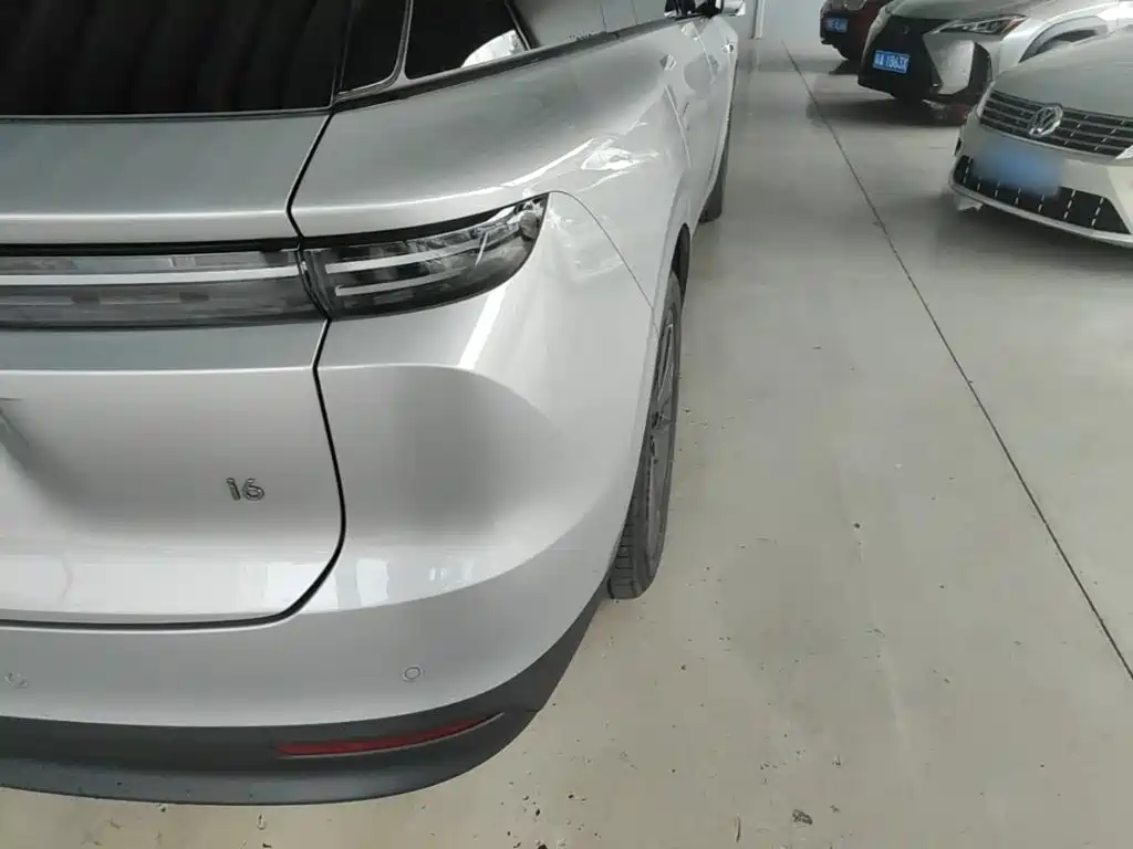 Li Auto i6 2025 2025 2WD Base Model