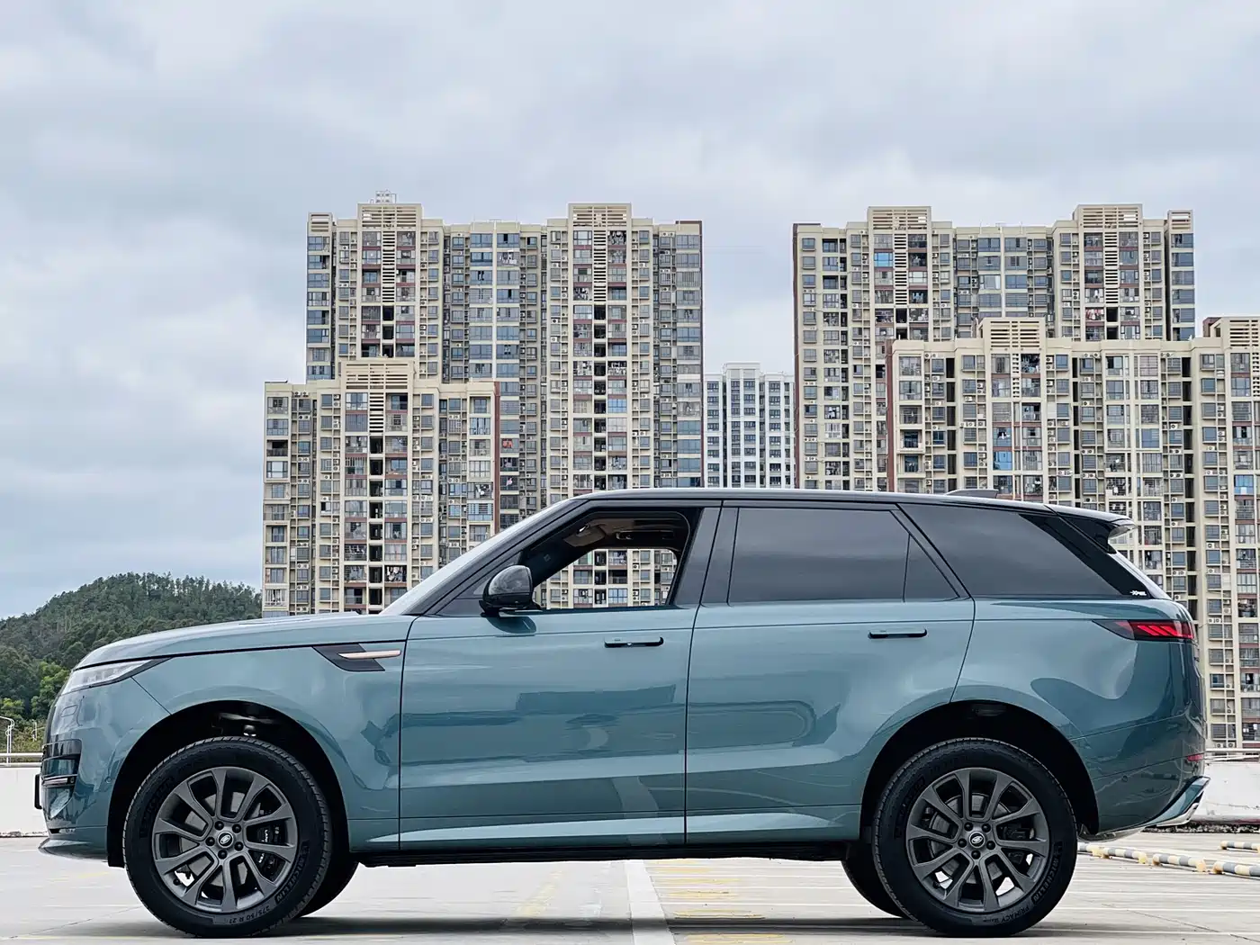 Land Rover Range Rover Sport 2023 400PS Dynamic SE фото 11