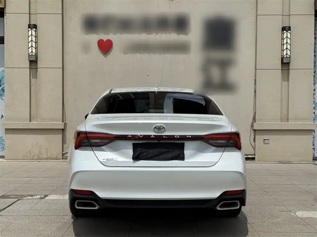 Toyota Avalon 2022 2.0L Luxury Edition фото 8