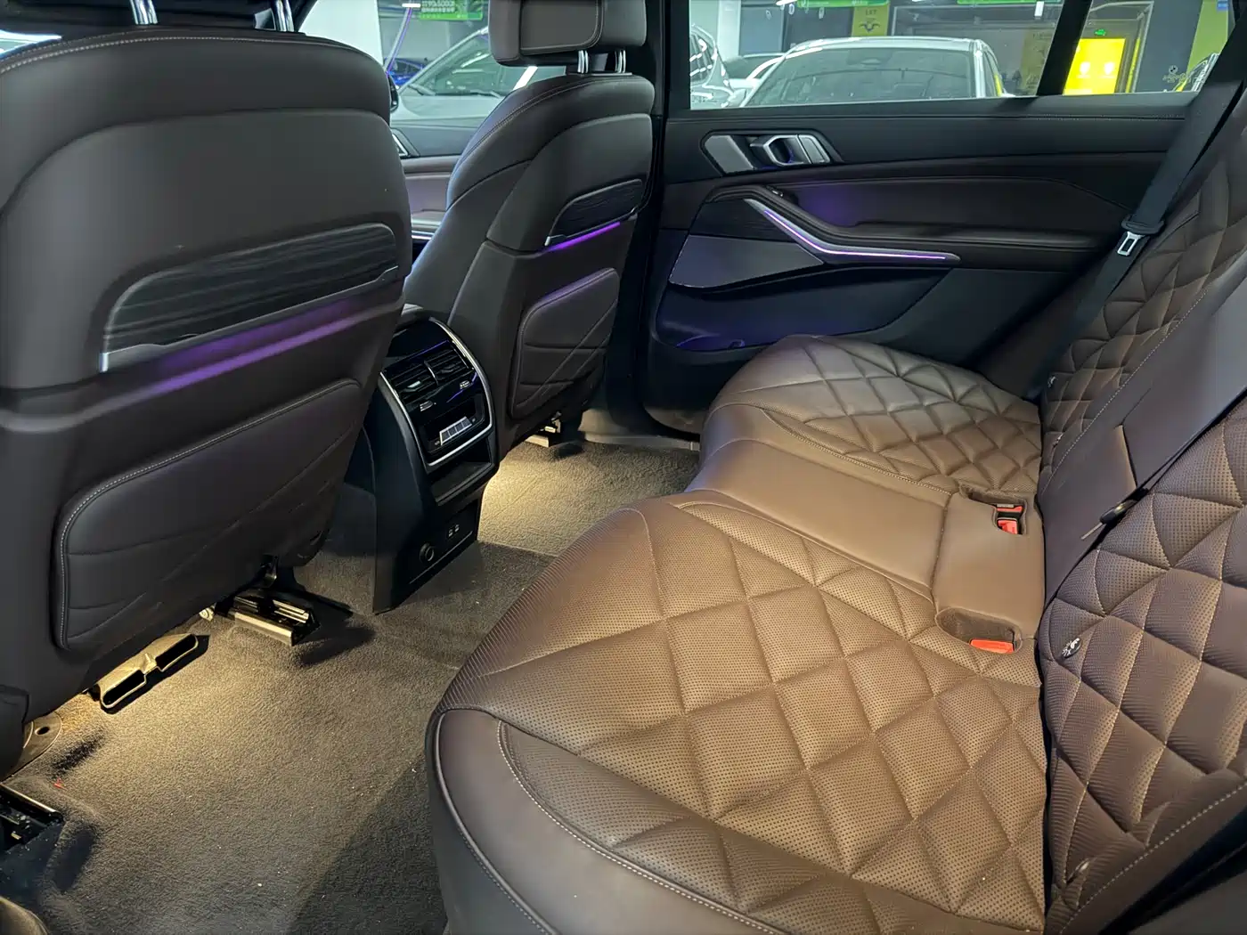 BMW X5 2022 Model xDrive 40Li M Sport Package фото 9