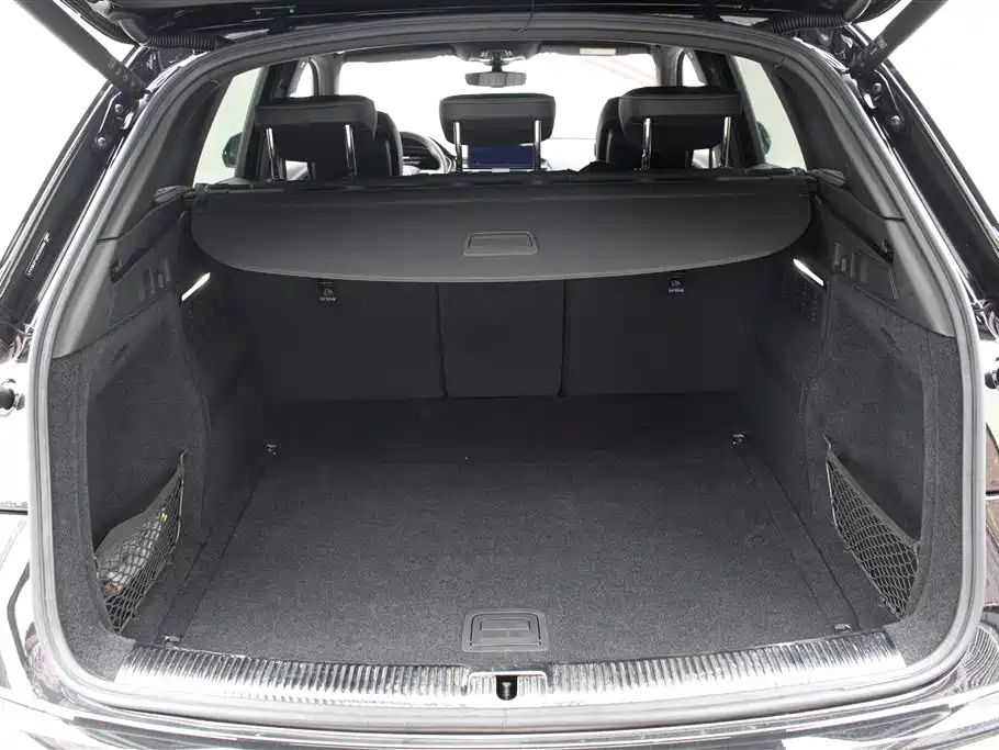 Audi Q5L 2024 Model 40 TFSI Luxury Dynamic фото 17