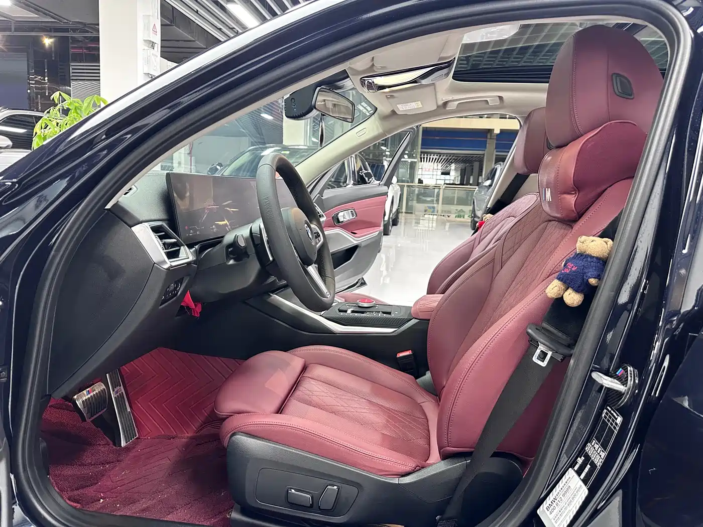 BMW 3 Series 2024 325Li M Sport Package фото 4