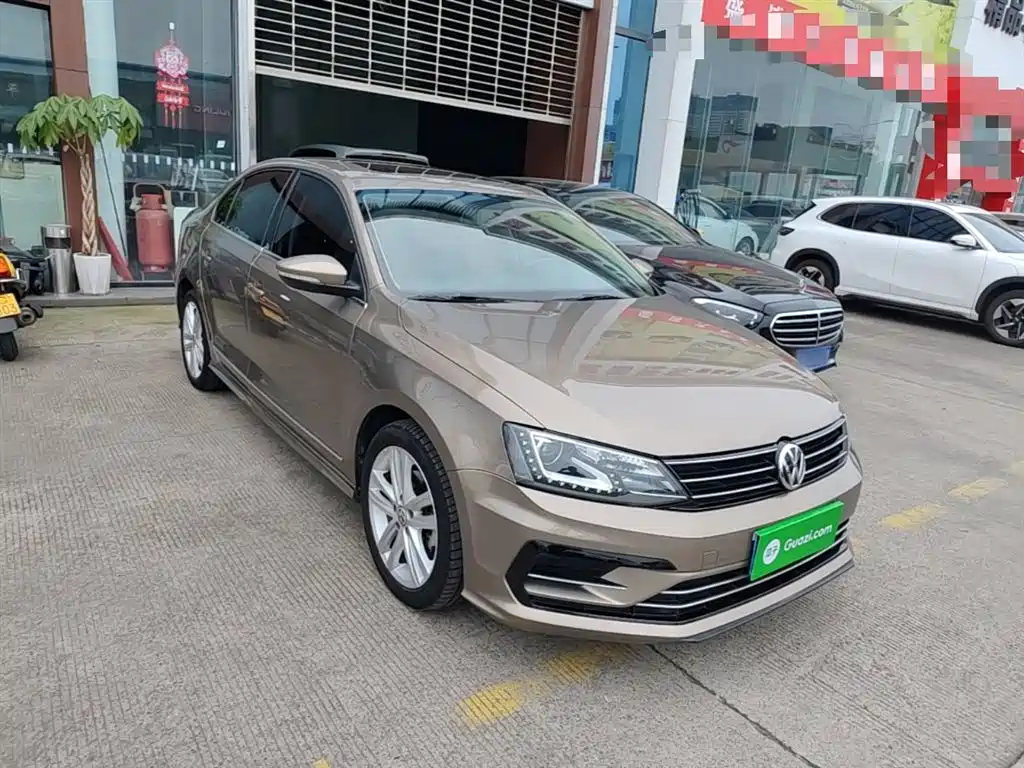 Volkswagen Sagitar 2018 280TSI DSG Spark Edition фото 4