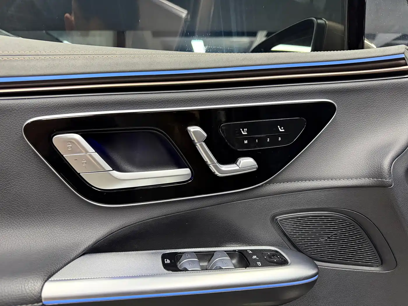 Mercedes-Benz EQE SUV 2023 2023 350 4MATIC Pioneer Edition