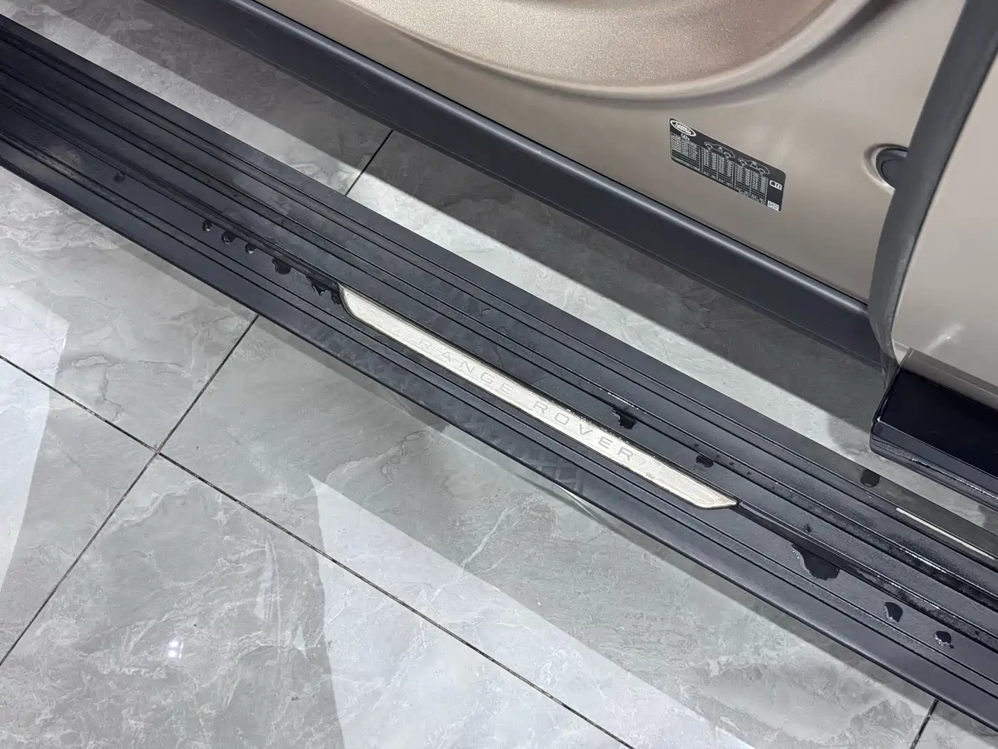 LAND ROVER RANGE ROVER