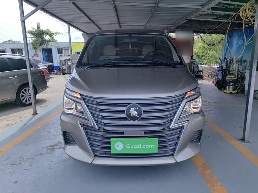 Dongfeng Fengxing Lingzhi 2025 2023 M5L 1.6L Basic 7-seater