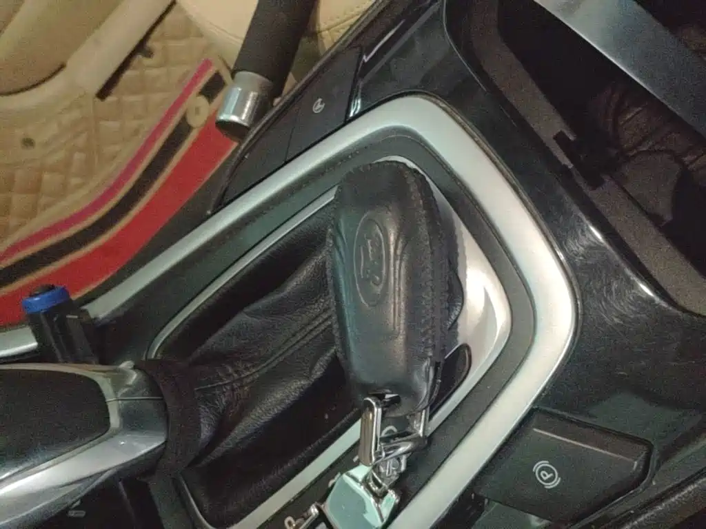 Фото 9 - Ford Edge