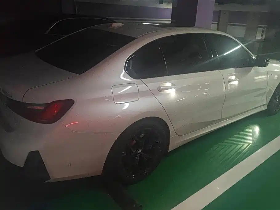 BMW 3 Series 2025 330Li Premium M Sport Night Edition фото 3