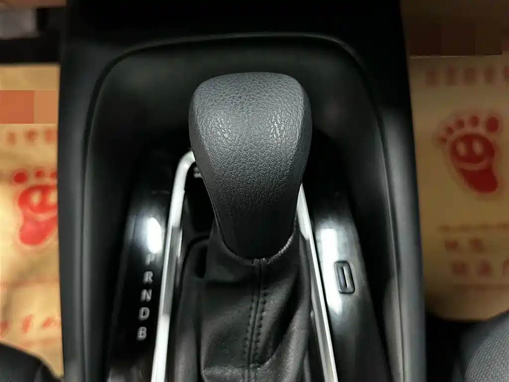 Toyota Corolla 2021 Hybrid 1.8L E-CVT Elite Edition фото 15