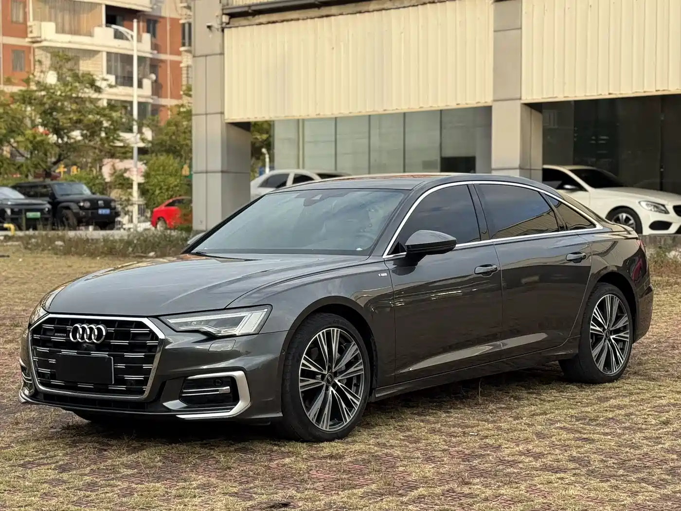 Audi A6L 2024 45 TFSI quattro Premium Dynamic фото 3