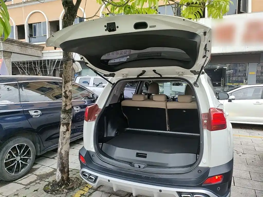 Toyota RAV4 Rongfang 2015 2.0L CVT 2WD Trend Edition фото 19