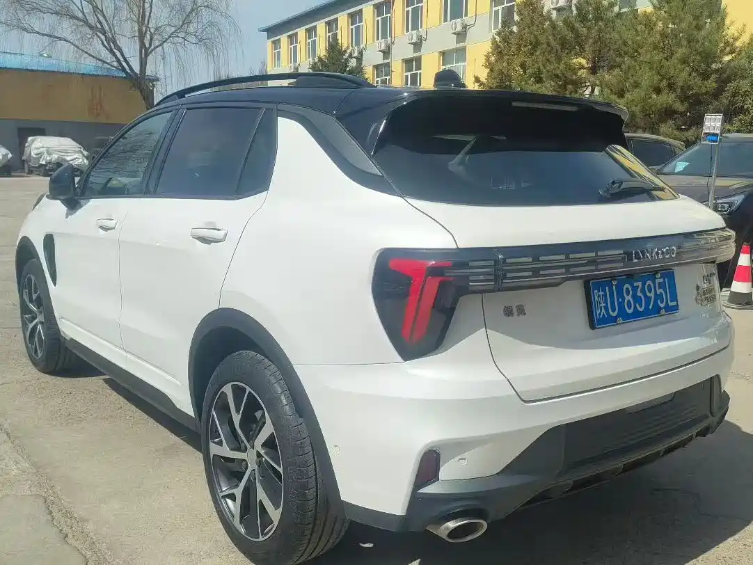 Lynk & Co 01 2023 2.0TD 4WD Halo фото 6