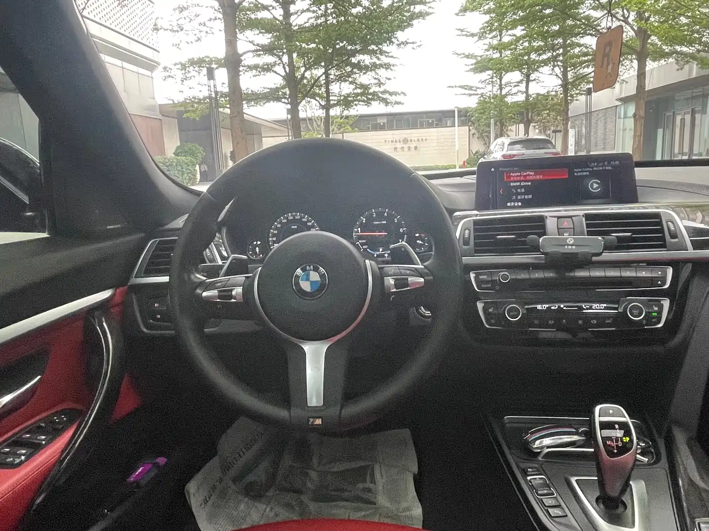 BMW 3 Series GT 2019 330i xDrive M Sport Black Night Edition фото 11