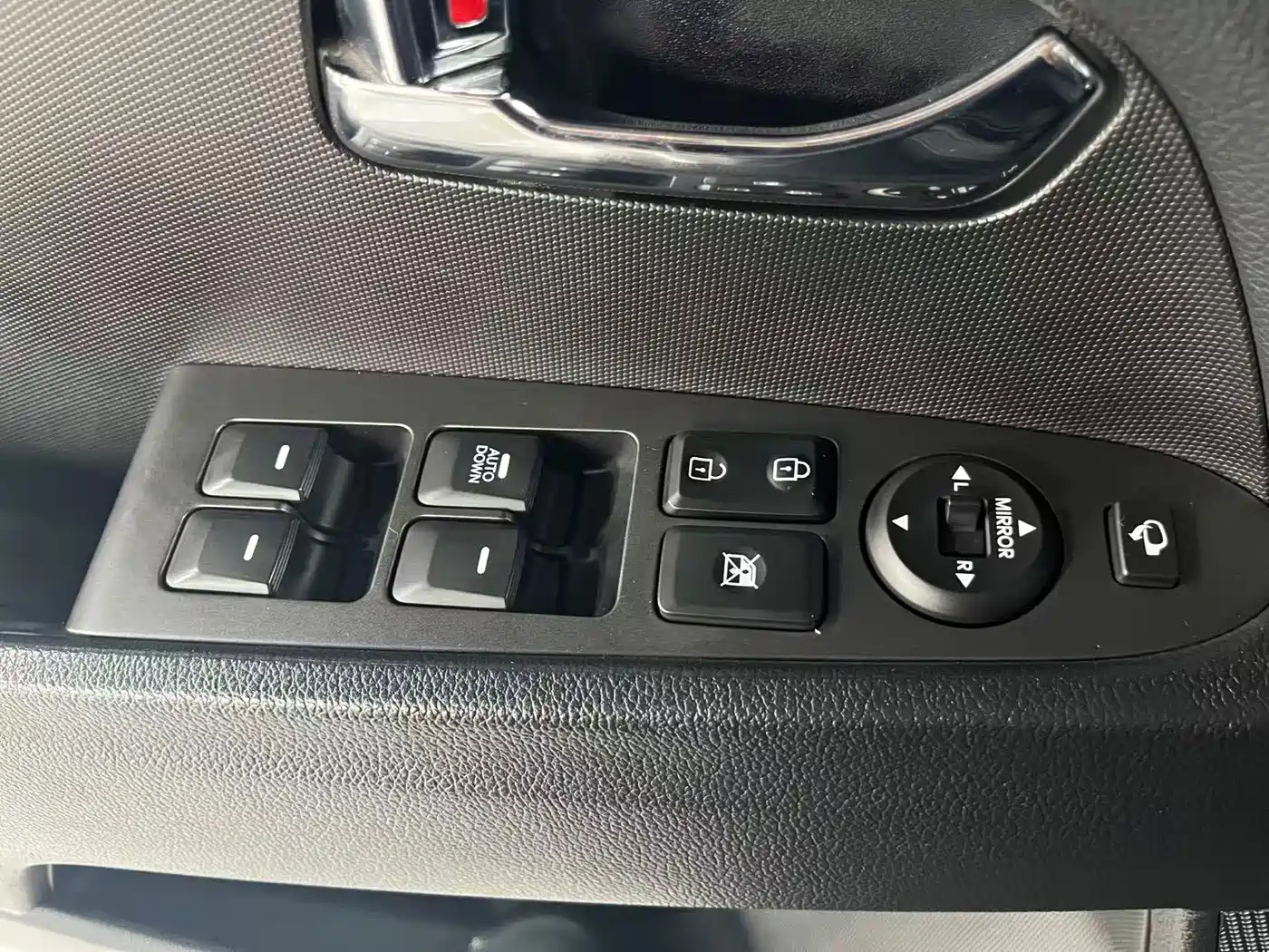 Kia Sportage 2016 2.0L Automatic 2WD DLX фото 23