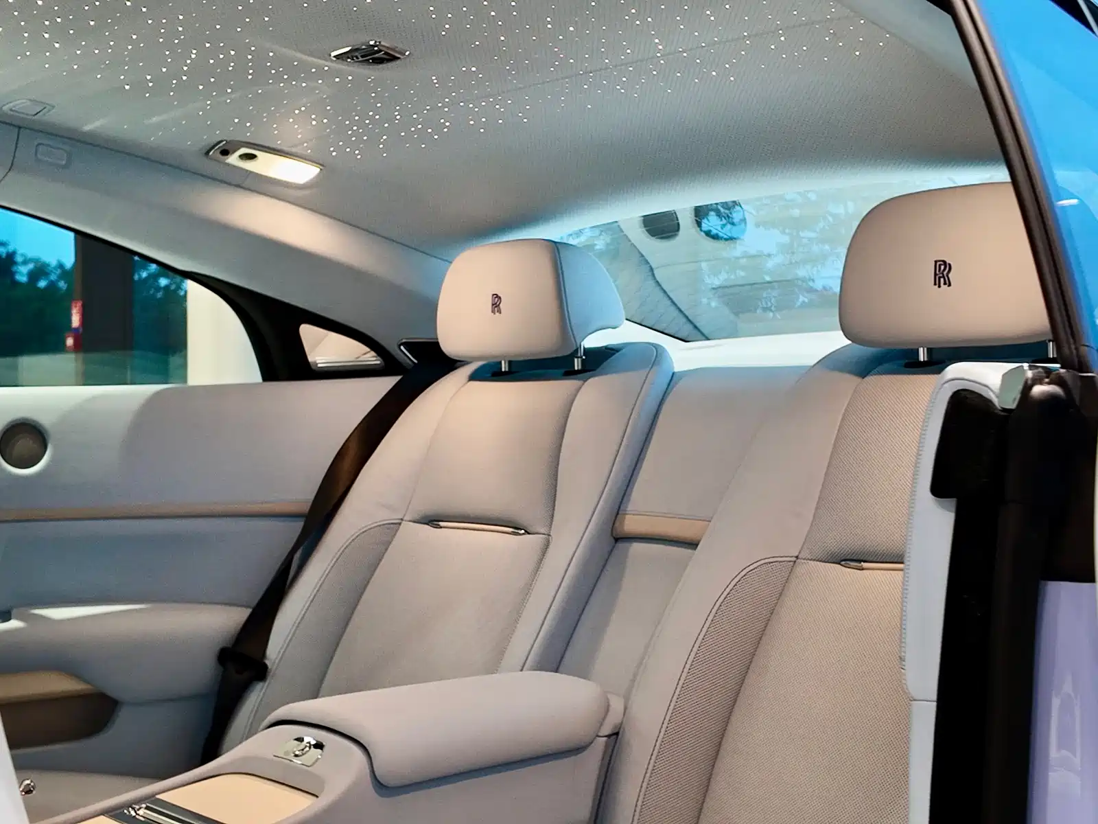 Фото 11 - Rolls-Royce Wraith
