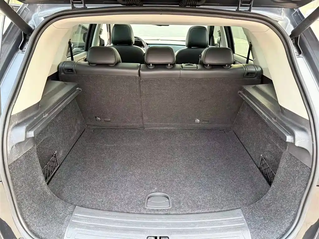 ROEWE RX5 NEW ENERGY