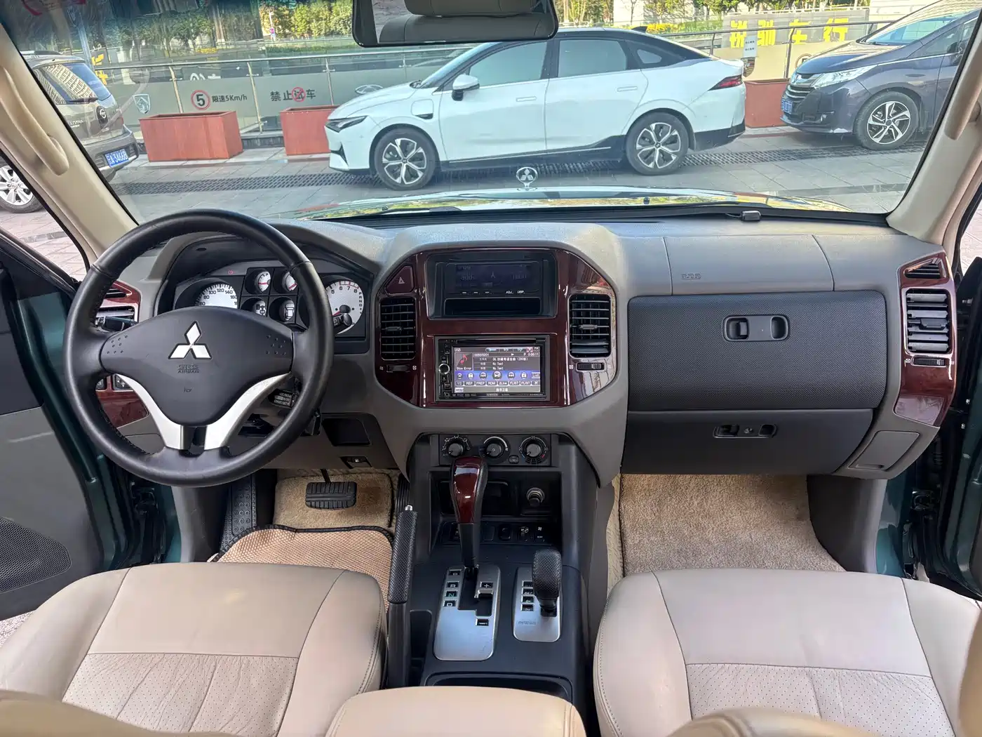 Mitsubishi Pajero 2011 Mitsubishi Pajero V73 3.0L AT GLS фото 13
