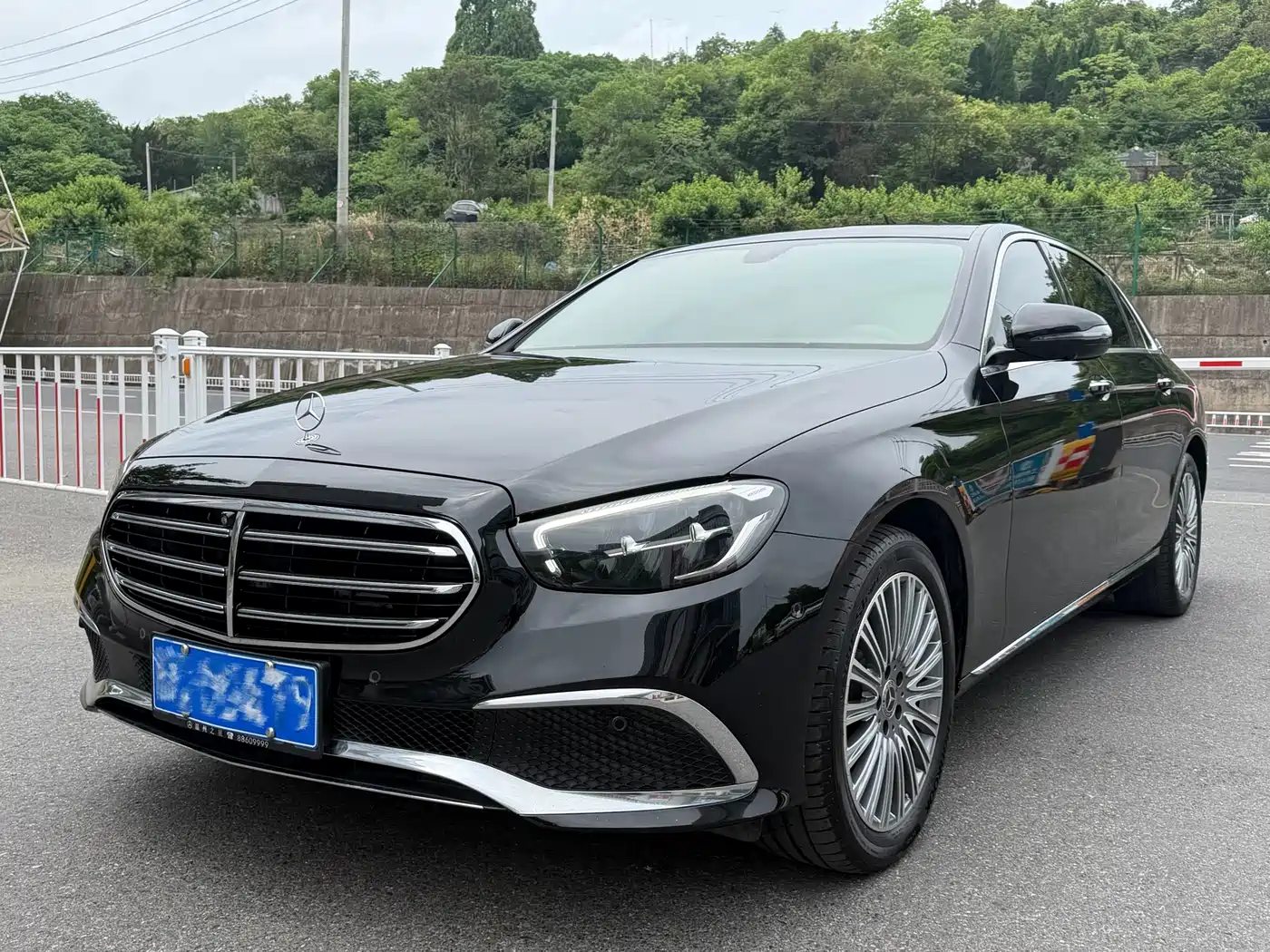 Mercedes-Benz E-Class 2023 E 300 L Fashion