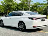Фото 7 - Lexus ES