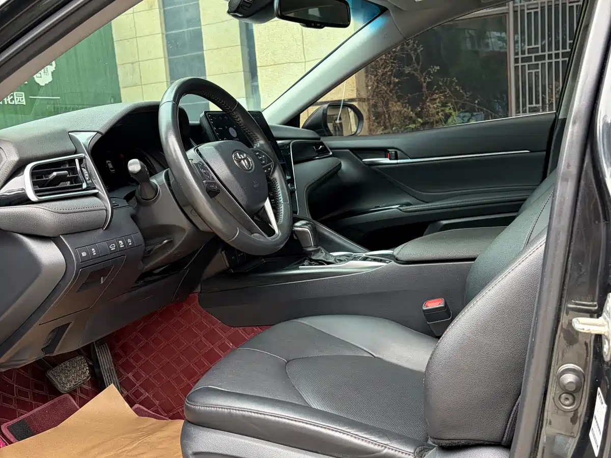 Toyota Camry 2021 2.5G Luxury Edition фото 6