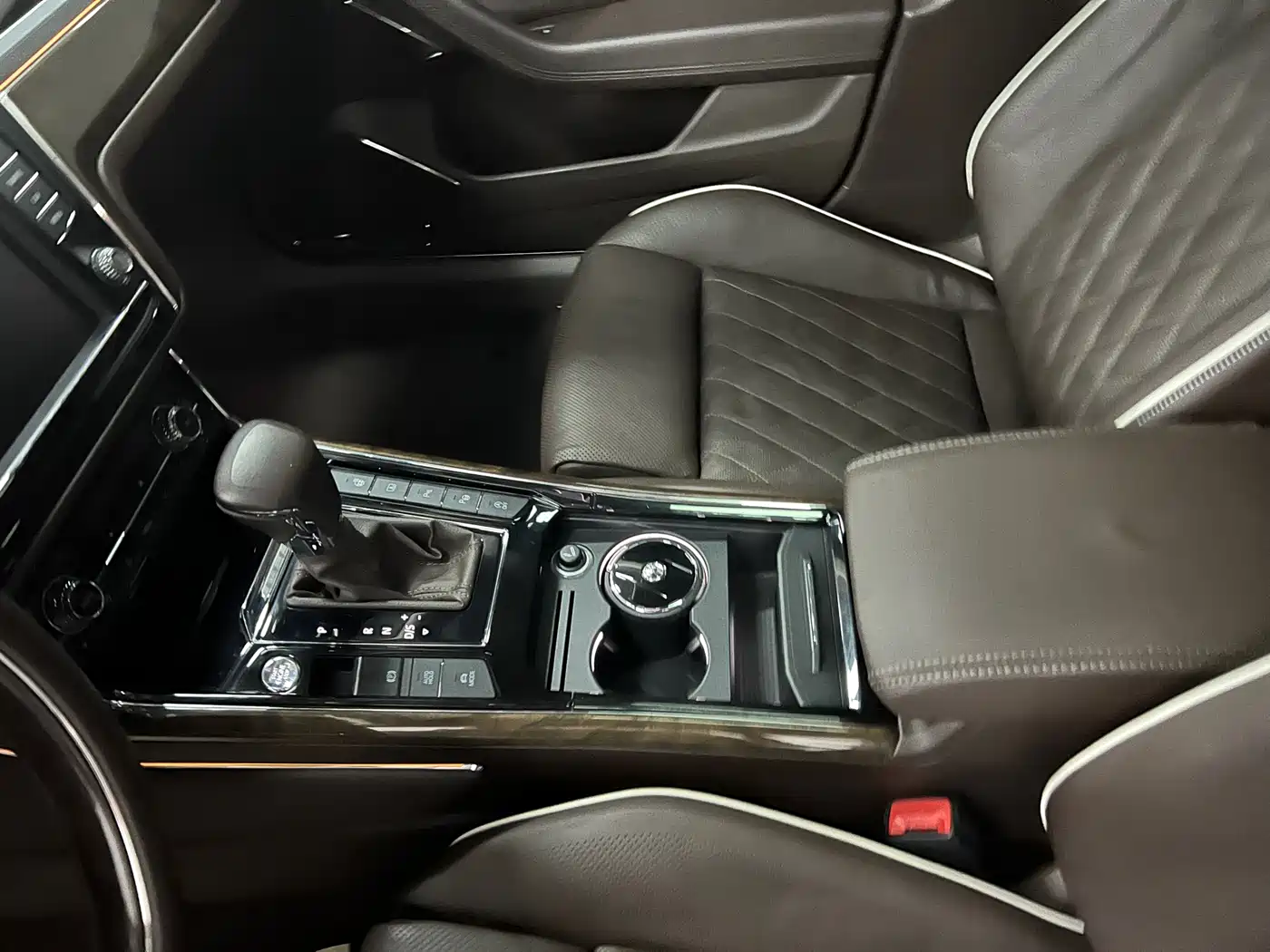 Volkswagen Phideon 2018 Facelift 380TSI FWD Flagship фото 6