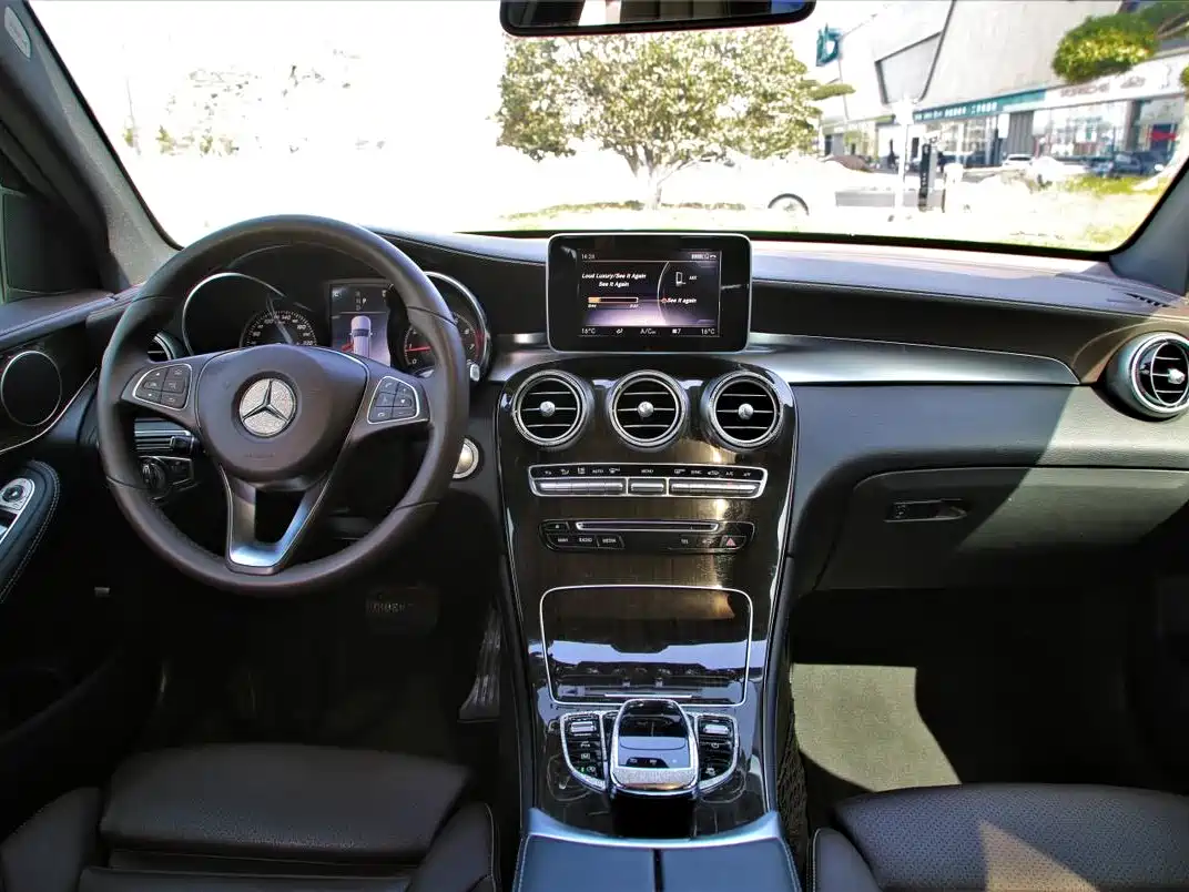 Mercedes-Benz GLC 2018 Facelift GLC 260 4MATIC Dynamic фото 5