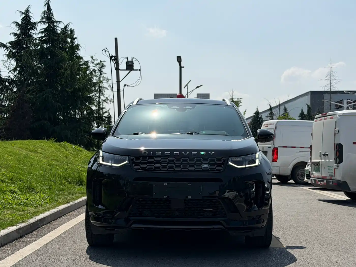 Land Rover Discovery Sport 2022 Model 249PS R-Dynamic S Performance Edition 5-Seater фото 2