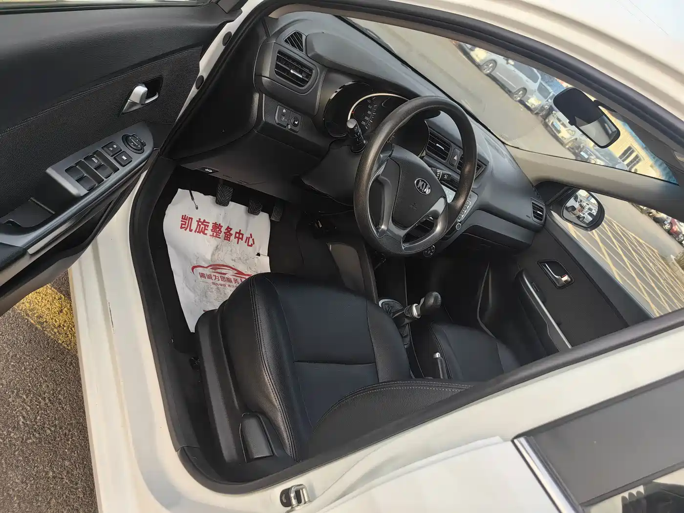 Kia K2 2015 Sedan 1.4L MT GLS фото 4