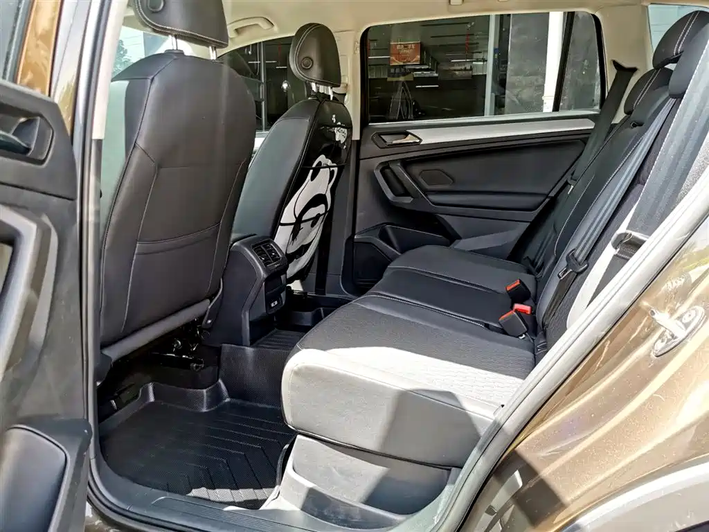 Volkswagen Tiguan L 2017 330TSI Automatic 2WD Trend Edition фото 9