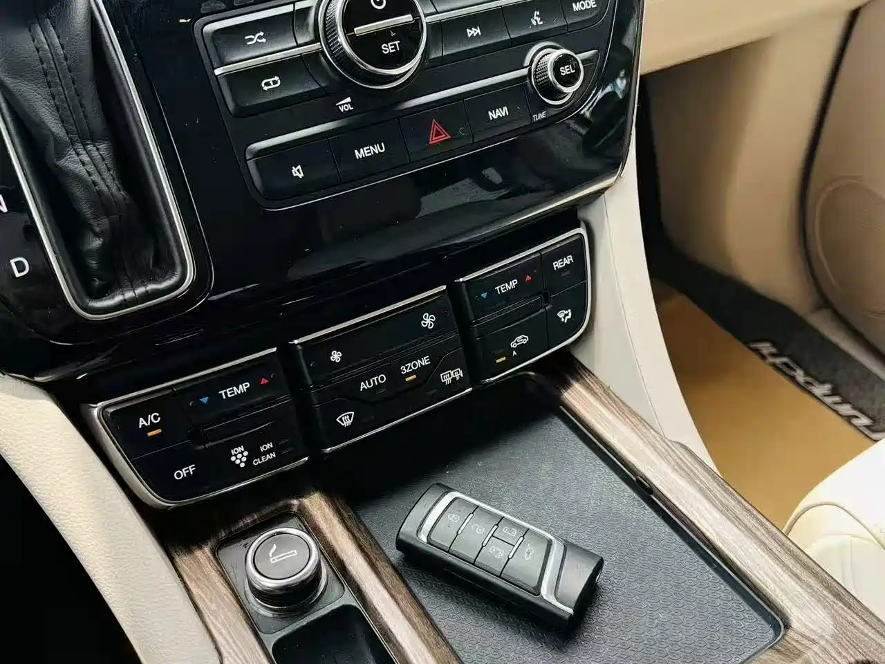 GAC Trumpchi M8 2018 2018 320T Premium Edition