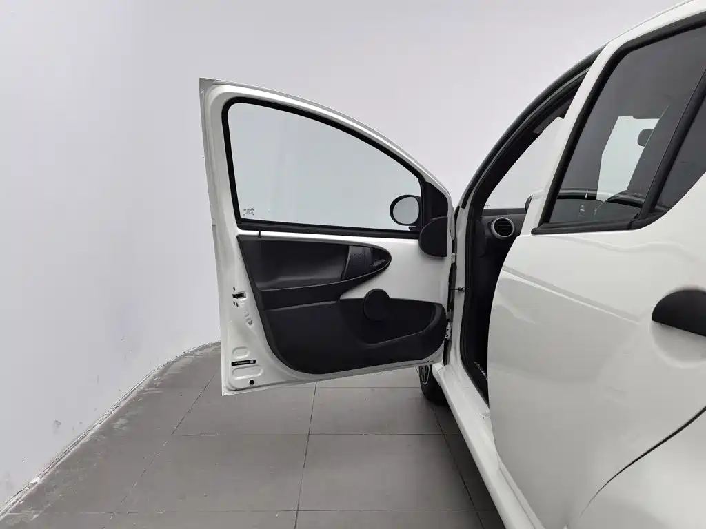 BYD F0 2017 2015 1.0L AMT Xuan Cool Edition